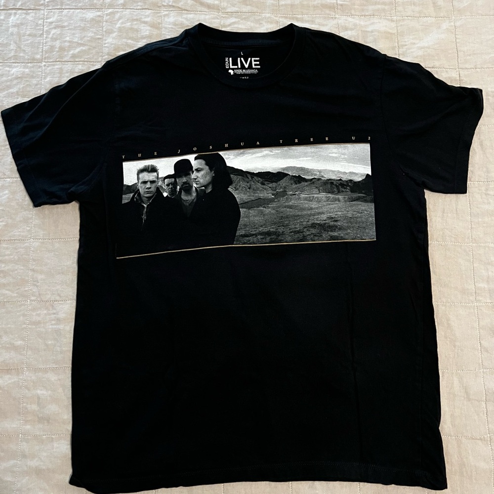 U2 Joshua Tree Tour 2017 T-Shirt - Size Large